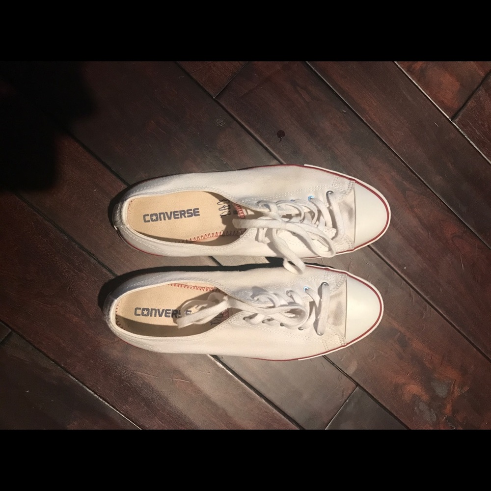Women’s converse